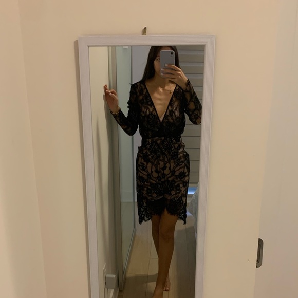 Lace Evening Dress - Picture 5 of 8